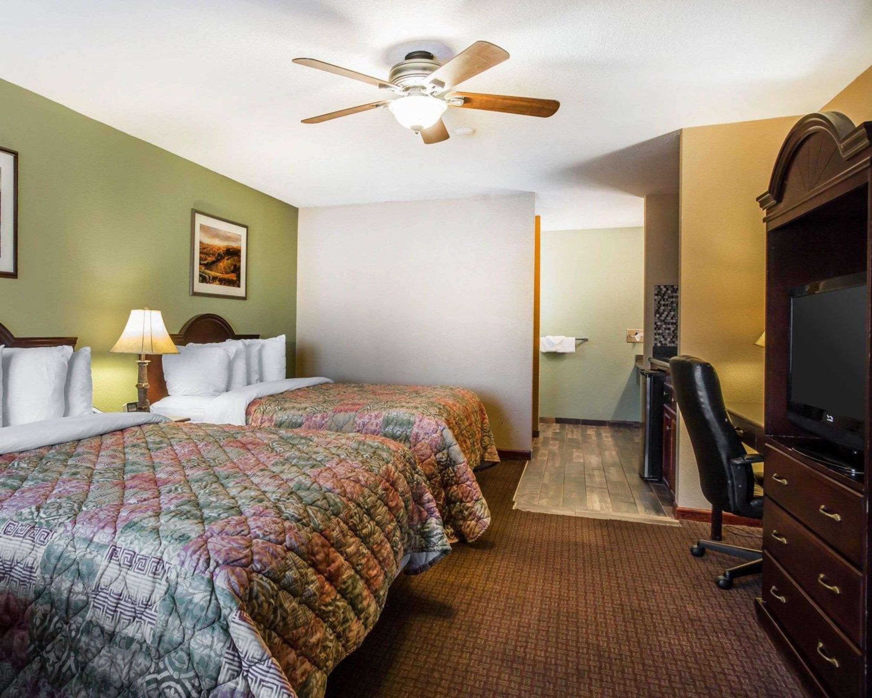 Hotel Quality & Shingle Springs Cameron Park