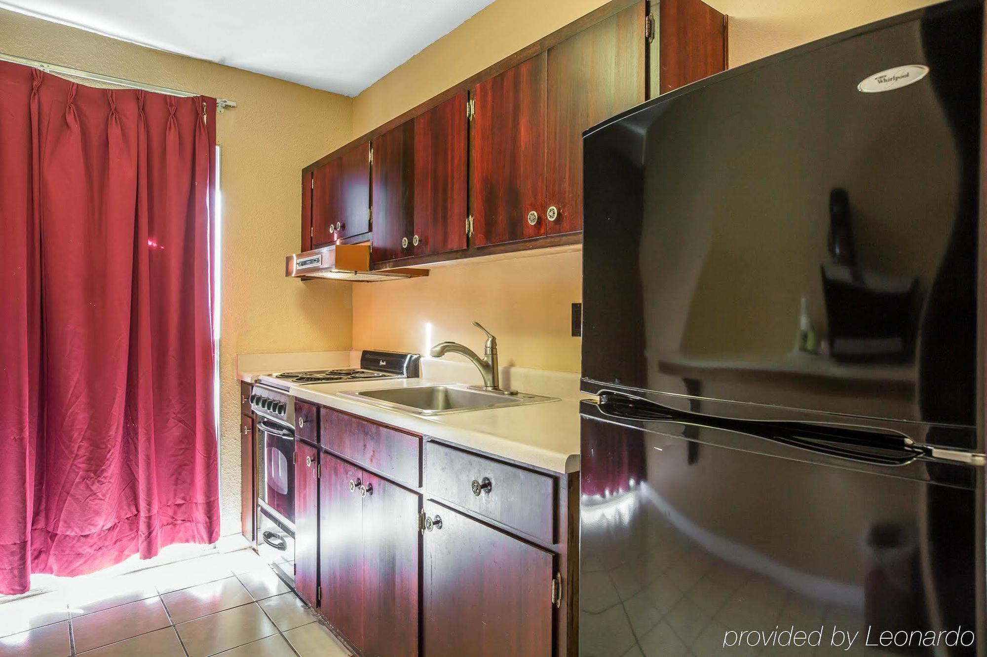 Hotel Quality & Shingle Springs 2*