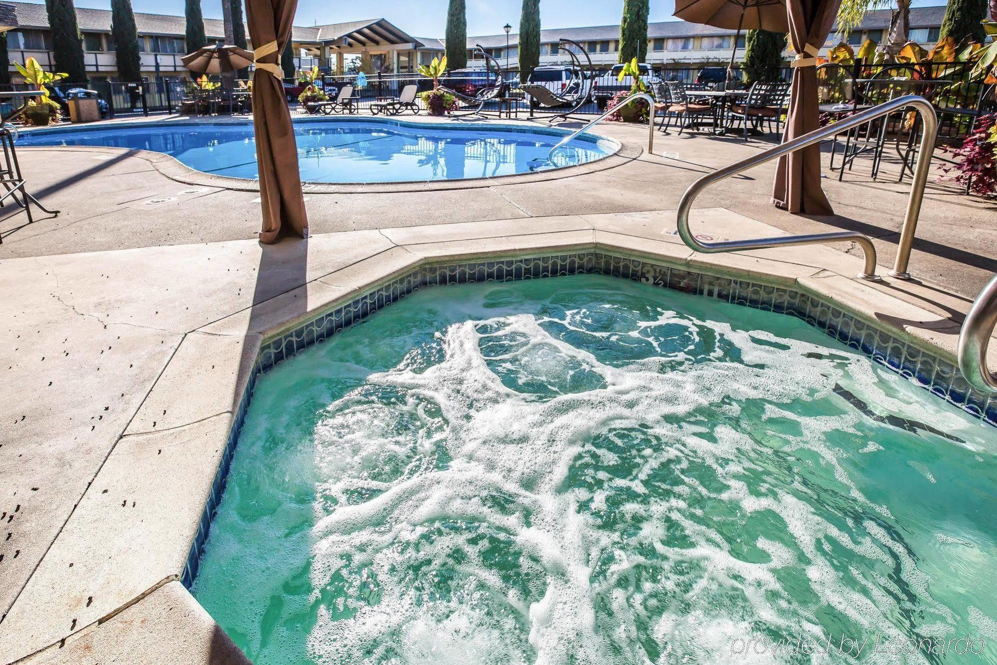 Hotel Quality & Shingle Springs 2*